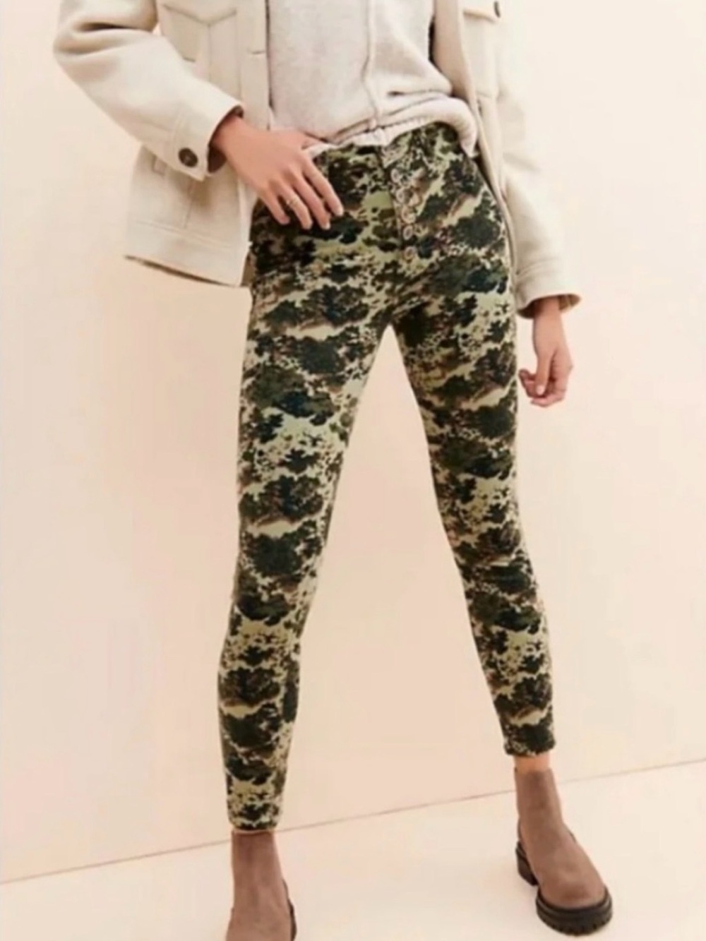 Pilcro Anthropologie high rise corduroy  skinny floral army green pants